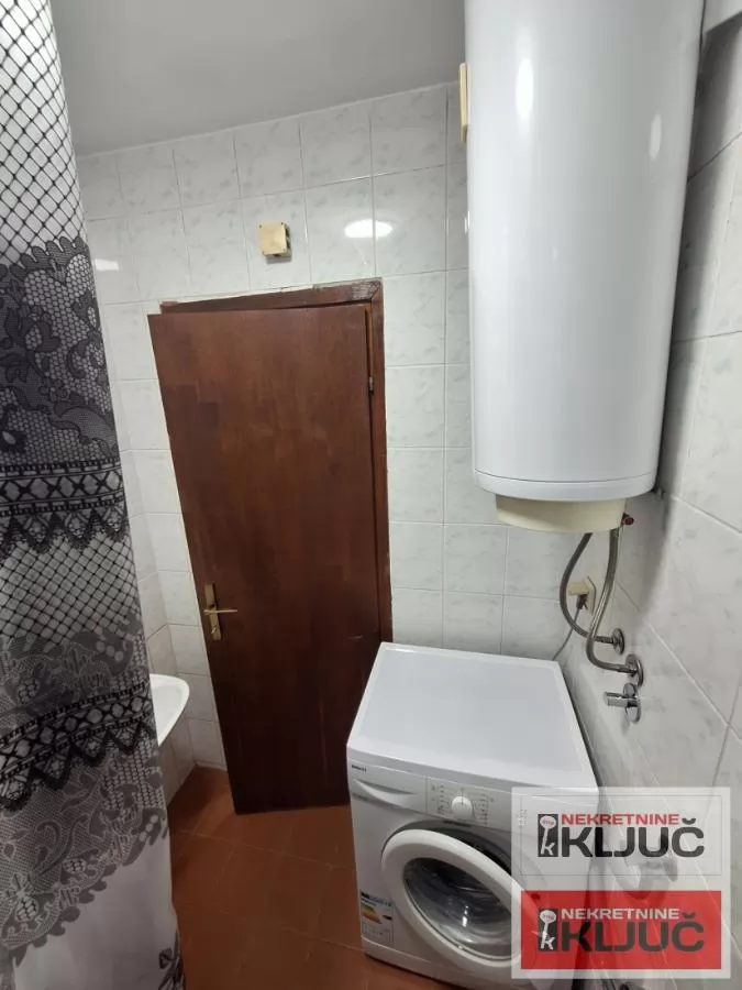 Izdavanje, Stan, Novi Sad, Grbavica 8
