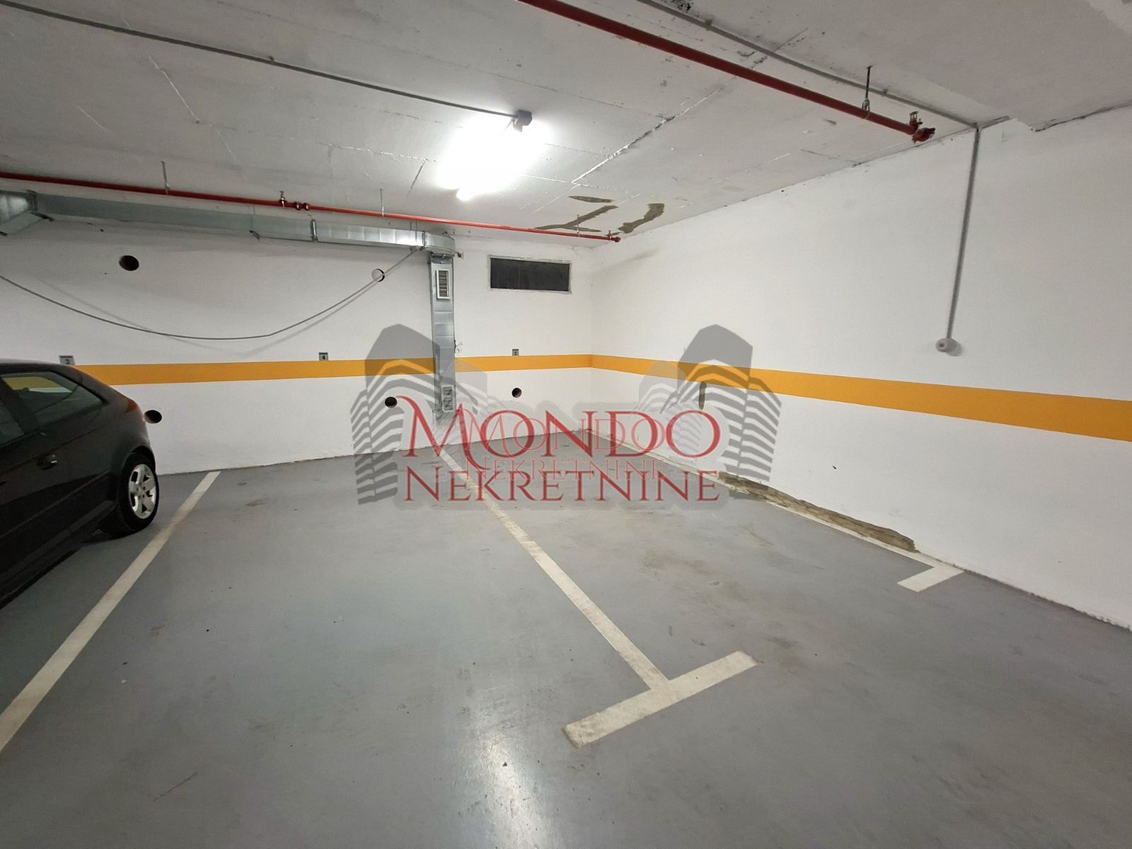 Jednoiposoban stan,novogradnja sa parking mestom  u Dušanovoj 12