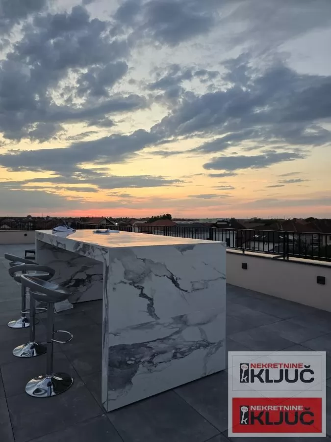 VETERNIČKA RAMPA, Četvorosoban, 87m2+krovna terasa, Namešten, Garaža, Parking 12
