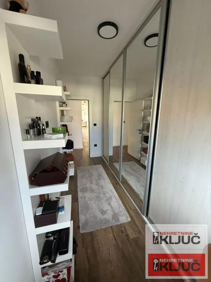 VETERNIČKA RAMPA, Četvorosoban, 87m2+krovna terasa, Namešten, Garaža, Parking 8
