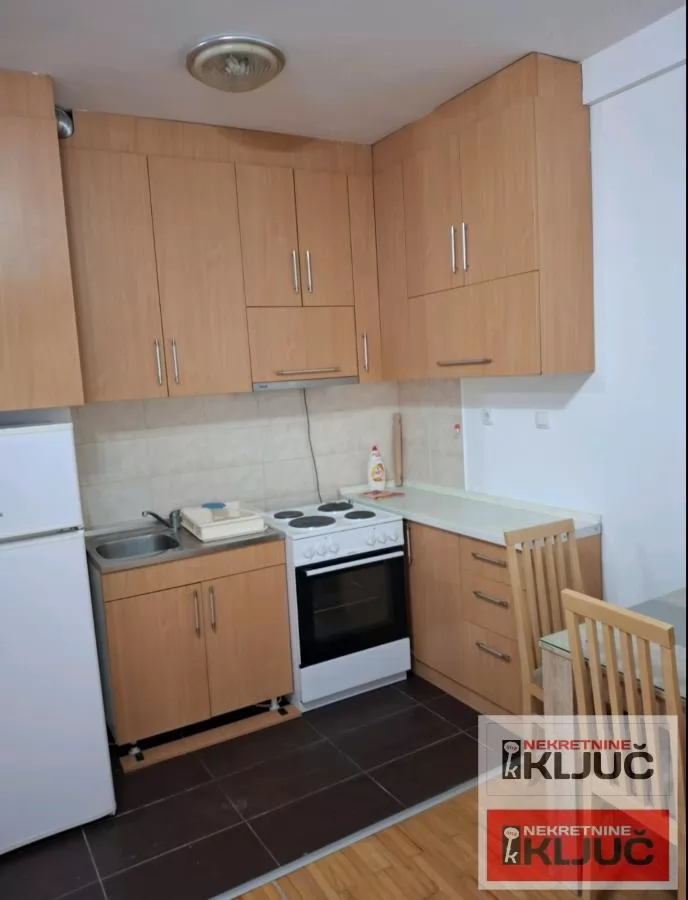 NOVO NASELJE IZDAJE SE DVOSOBAN NAMEŠTEN STAN 5
