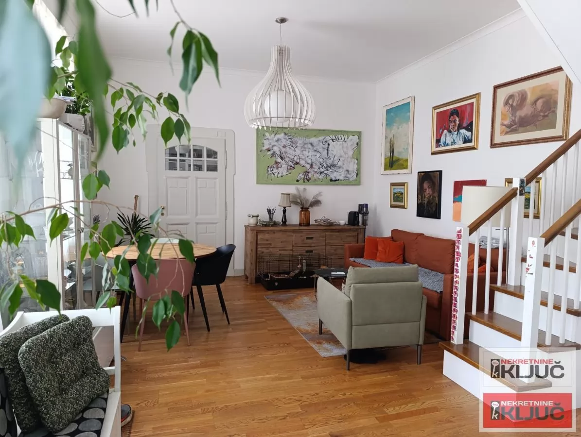 PEŠAČKA ZONA, 95m2 + gornja etaža, Četvorosoban-Duplex, Salonac, Parking 1