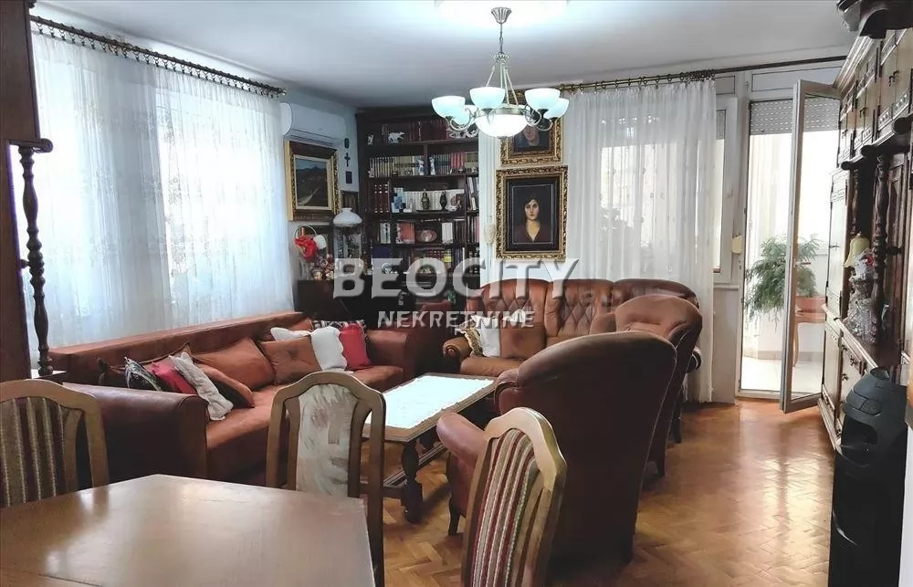 četvorosoban stan, 104 m2, Podbara, Milovana Glišića ID: 133613 1