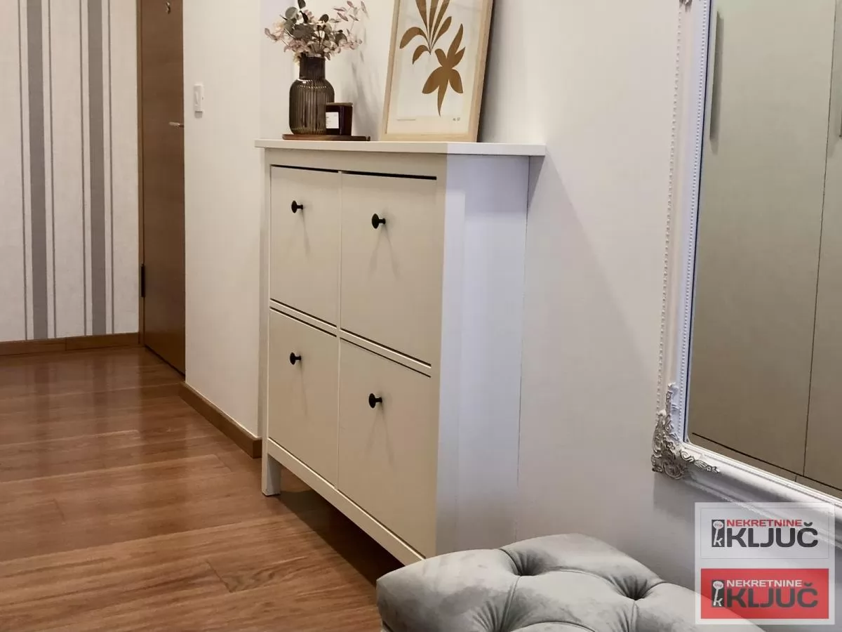 CENTAR, 49m2, Dvosoban, Palata Pupin 7