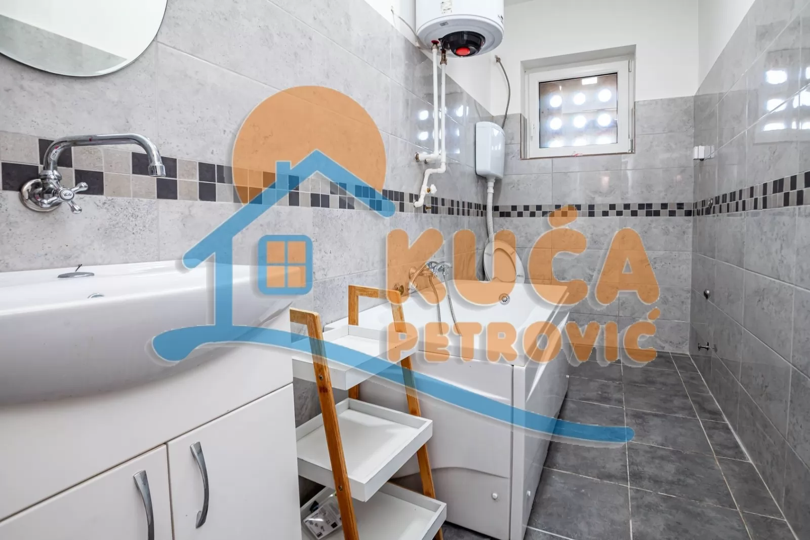 Dvosoban stan, 56 m2, Centar, Generala Milojka Lešjanina ID: i-016868 8