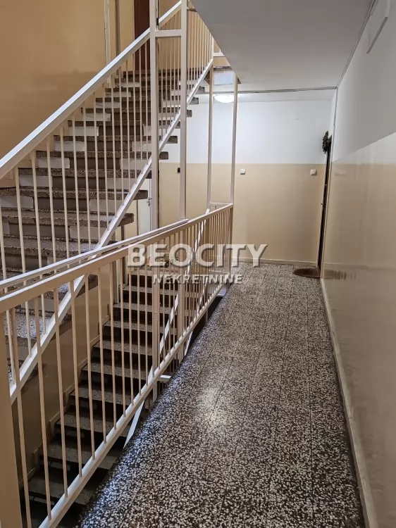 Dvosoban stan, 68 m2, Kanarevo brdo, Borska ID: 133657 12