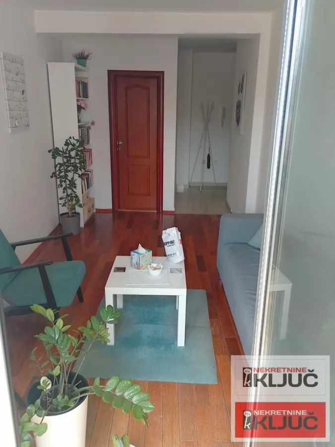 Jednosoban 28 m², Bulevar Oslobođenja, Novi Sad 5