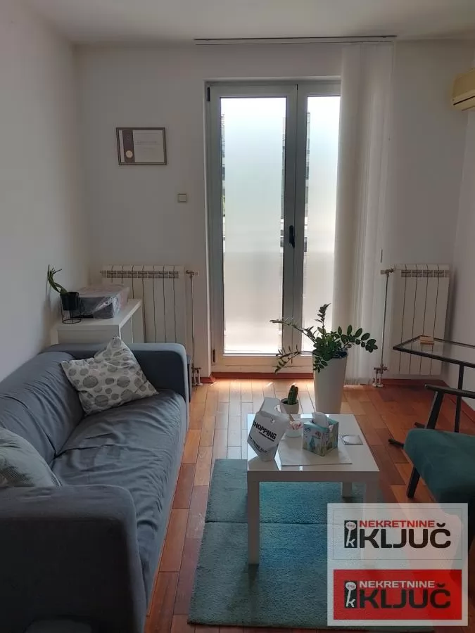 Jednosoban 28 m², Bulevar Oslobođenja, Novi Sad 6