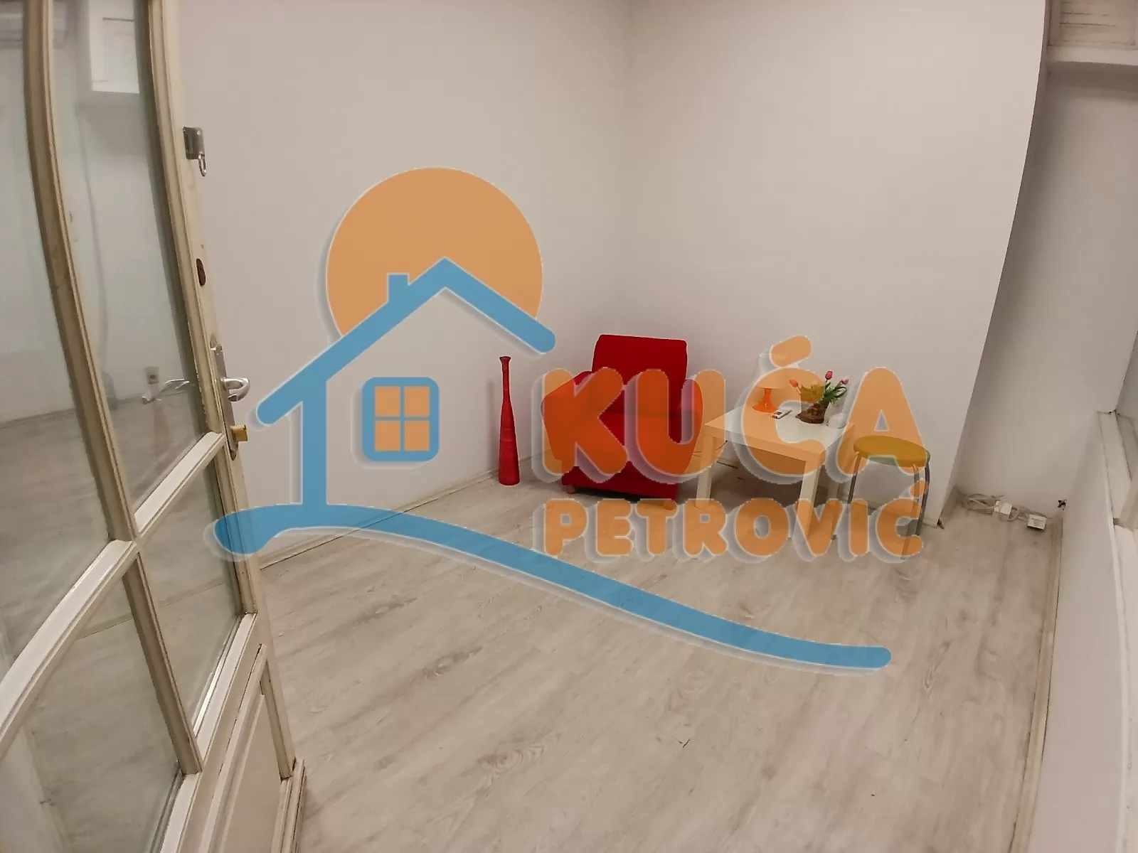 Lokal, 26 m2, Medijana, Bulevar Nemanjića ID: i-016871 1