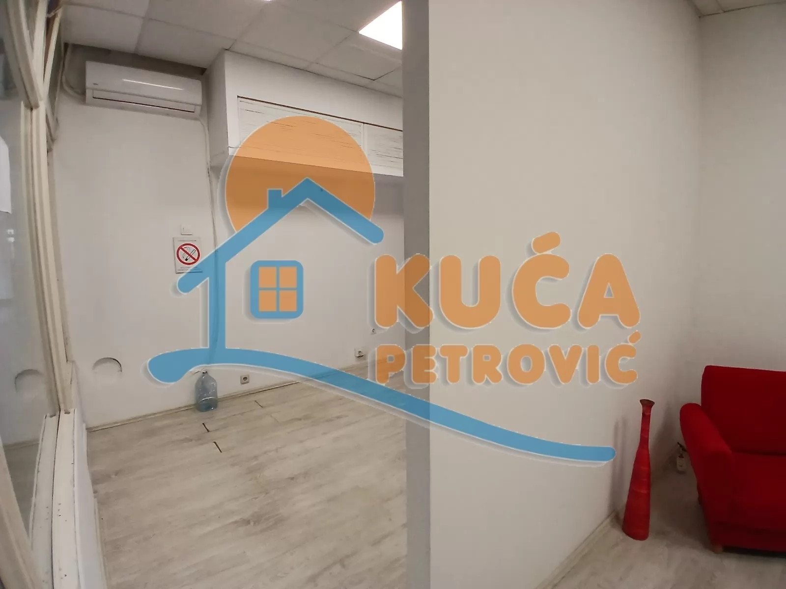 Lokal, 26 m2, Medijana, Bulevar Nemanjića ID: i-016871 3