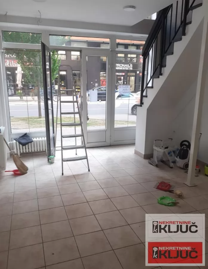 SPENS IZDAJE SE VIŠENAMENSKI ULIČNI LOKAL 1