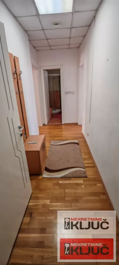 Dvosoban stan 42 m² u centru Novog Sada, 5. sprat 2