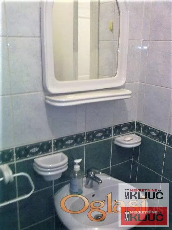 Garsonjera 26 m², Grbavica, Novi Sad, 2. sprat 6