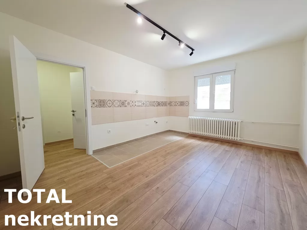 Stan,NOVI SAD,BULEVAR,kv: 37.00, € 120000, ID: 1102810 1