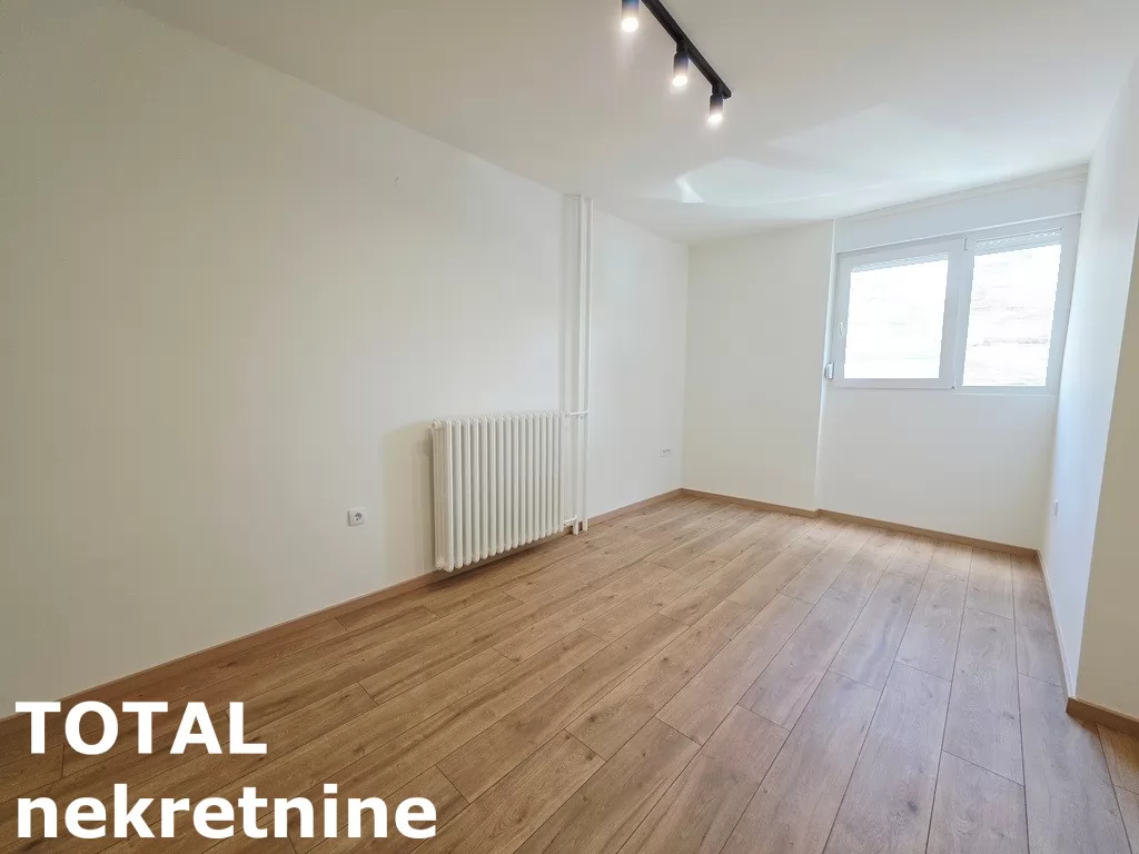 Stan,NOVI SAD,BULEVAR,kv: 37.00, € 120000, ID: 1102810 5