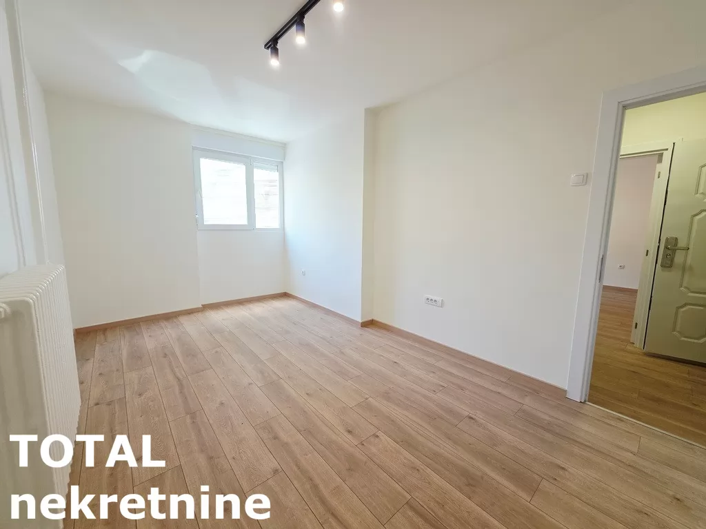 Stan,NOVI SAD,BULEVAR,kv: 37.00, € 120000, ID: 1102810 6