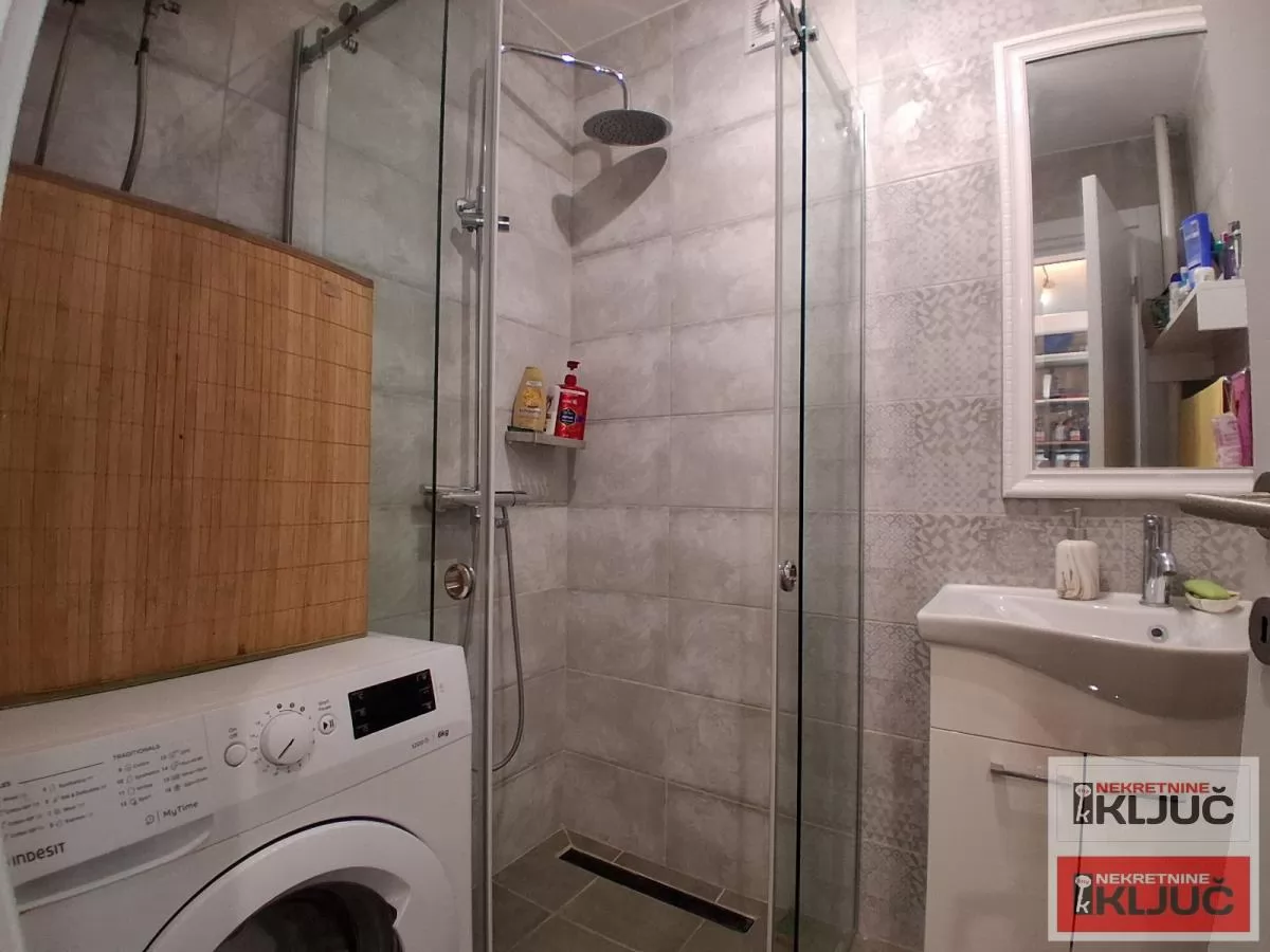 Trosoban stan, 76 m², Socijalno, Novi Sad, Namešten 15