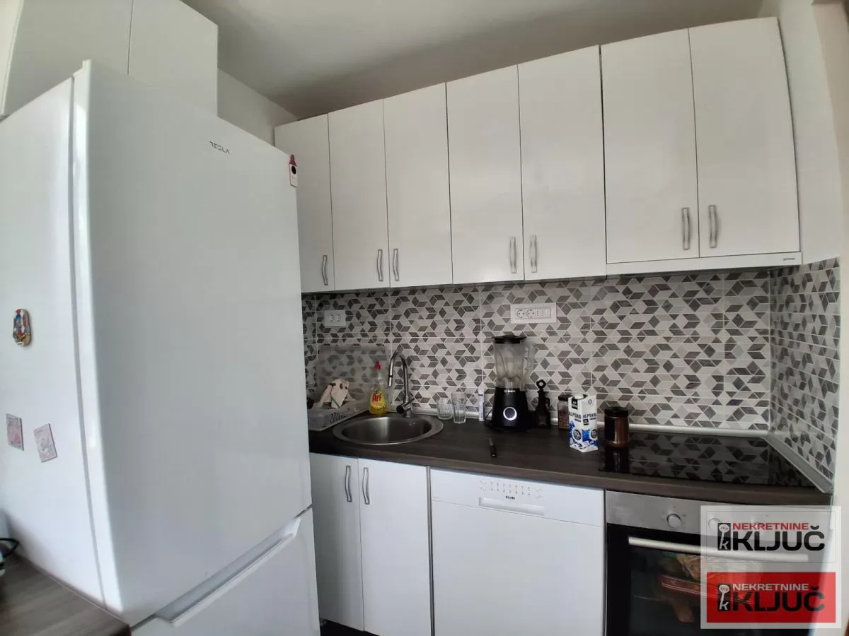Trosoban stan, 76 m², Socijalno, Novi Sad, Namešten 6