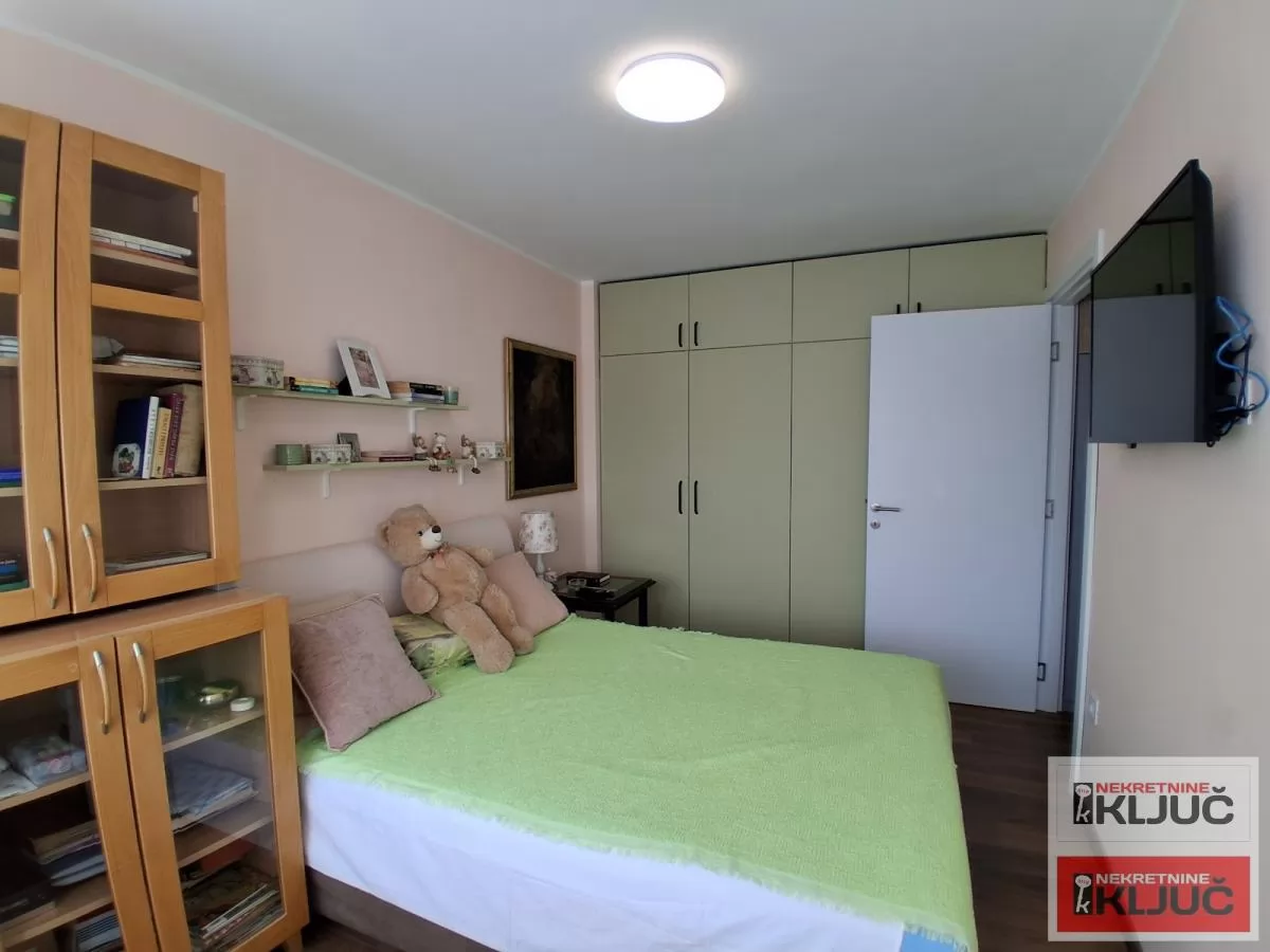 Trosoban stan, 76 m², Socijalno, Novi Sad, Namešten 8
