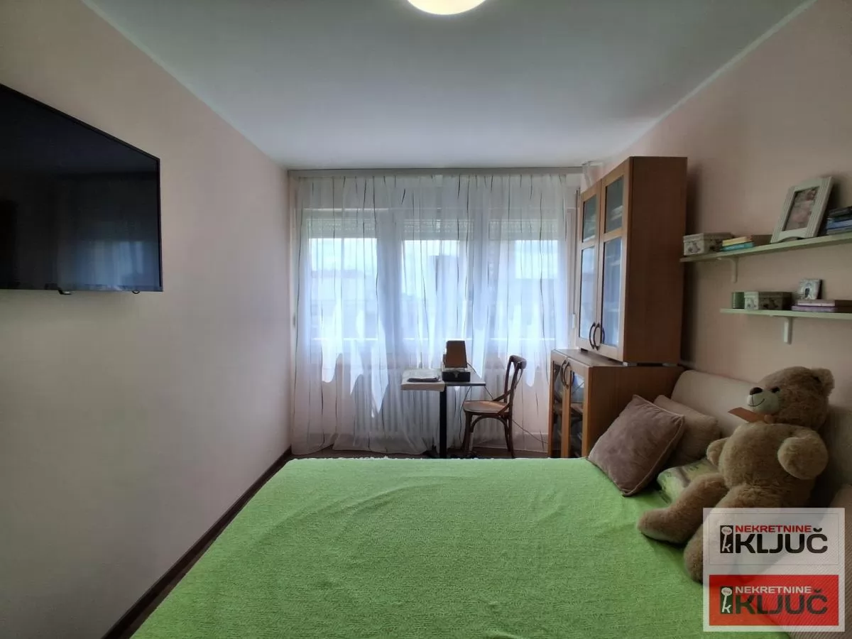 Trosoban stan, 76 m², Socijalno, Novi Sad, Namešten 9