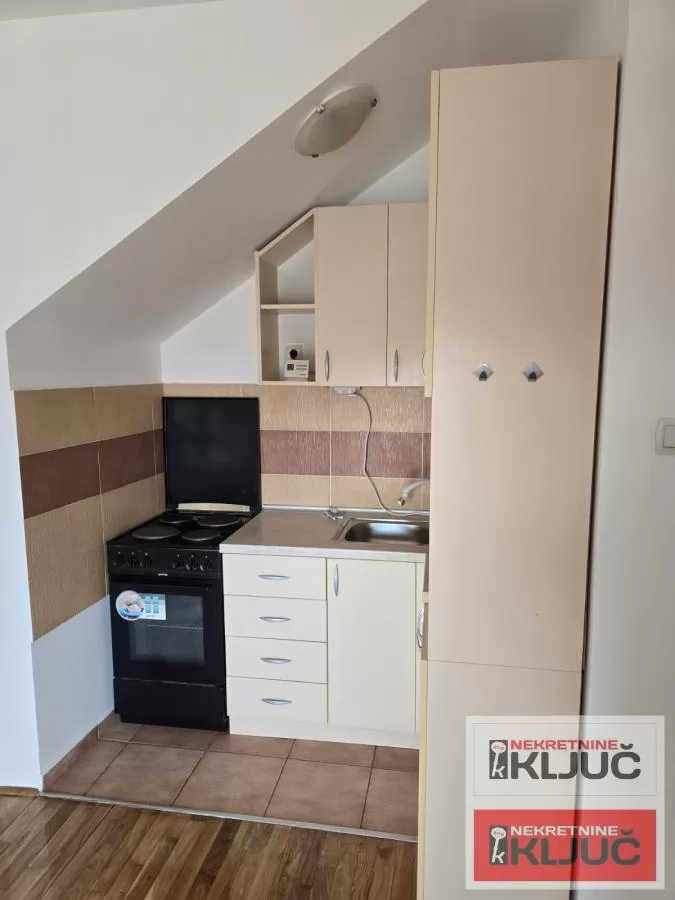 BULEVAR EVROPE, 96m2, Četvorosoban-Duplex 3