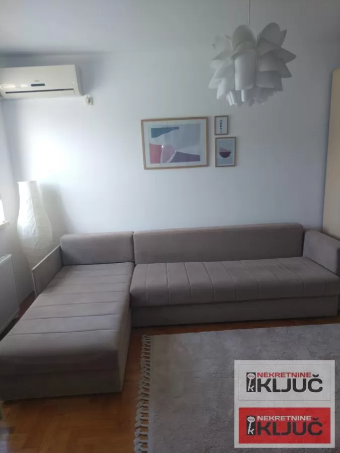 KEJ, Jednosoban stan 24 m², 1. sprat, Namešten 10