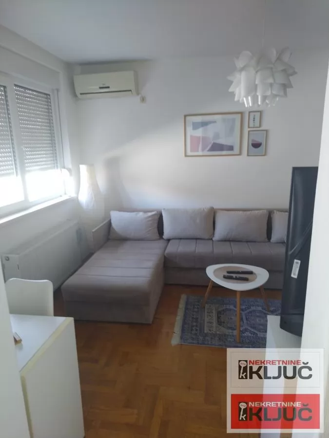 KEJ, Jednosoban stan 24 m², 1. sprat, Namešten 7