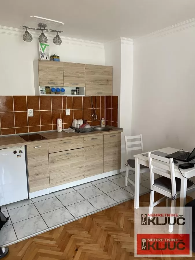 Garsonjera 28 m², Socijalno, Novi Sad, 2. sprat 6