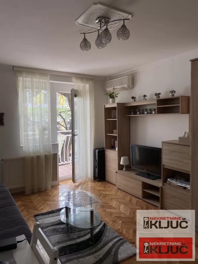 Garsonjera 28 m², Socijalno, Novi Sad, 2. sprat 8