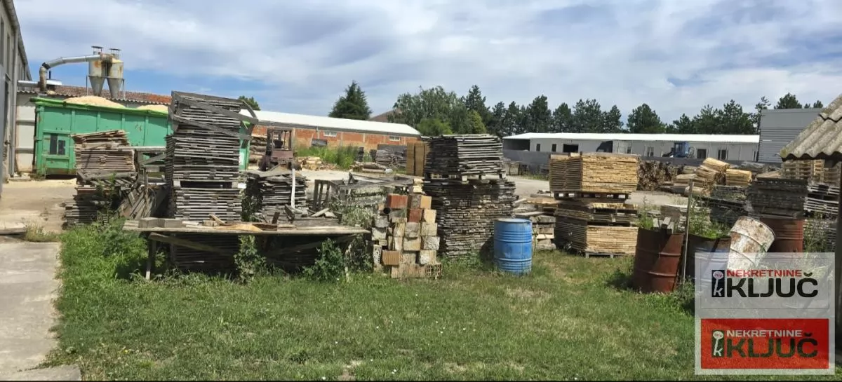 RUMENKA IZDAJE SE POSLOVNO-SKLADIŠNI KOMPLEKS-HALA 5