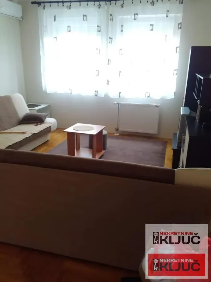 SOMBORSKI BULEVAR IZDAJE SE NAMEŠTENA GARSONJERA 5
