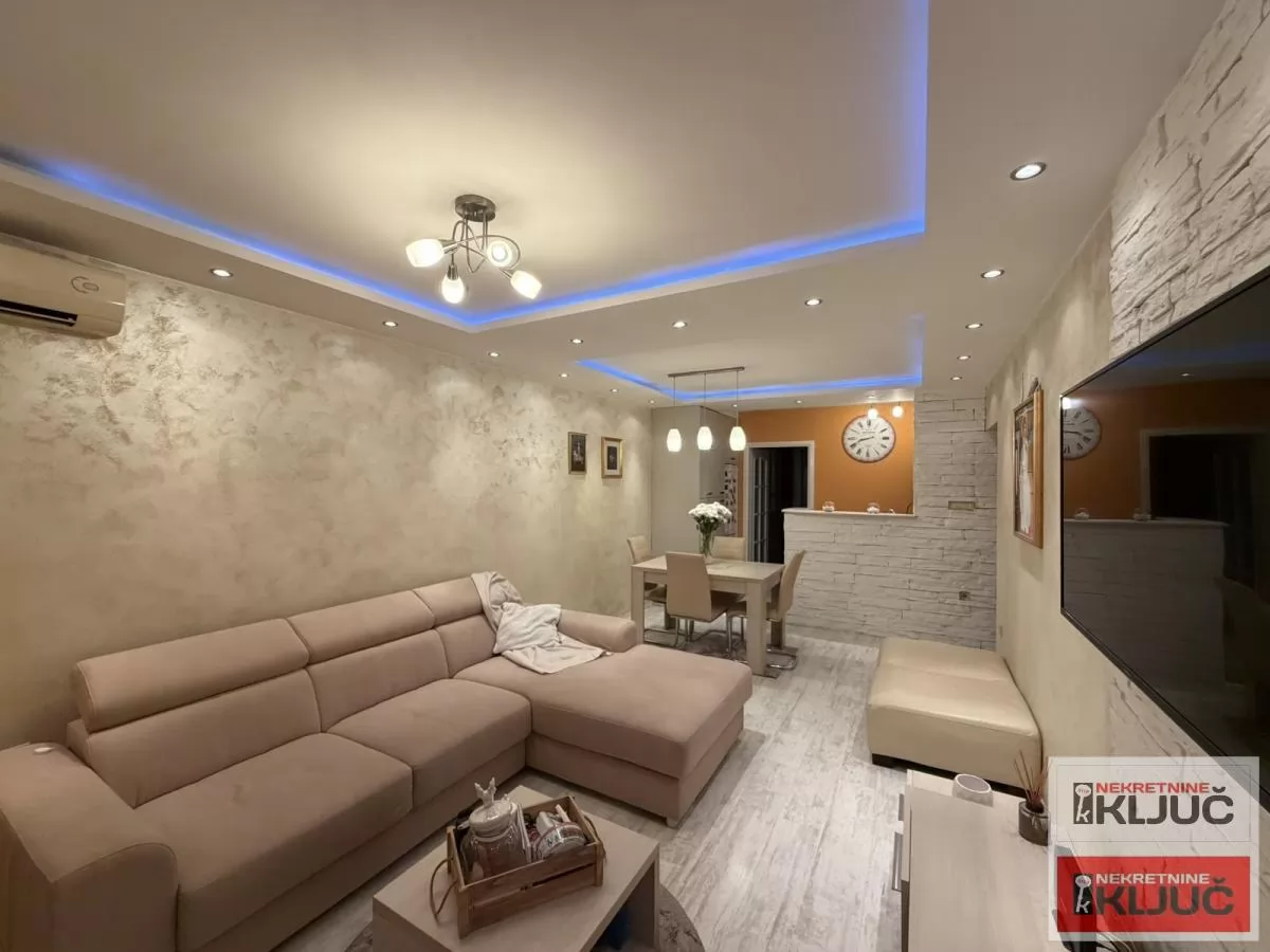 DETELINARA, 47m2, Dvosoban, Renoviran, Namešten 1
