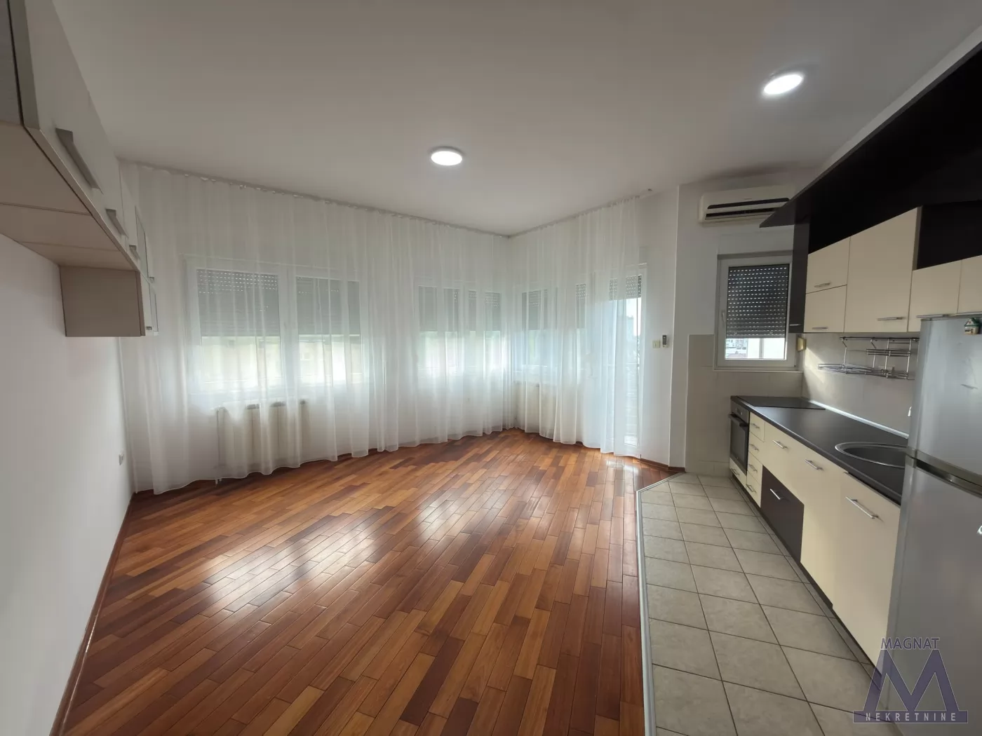 Stan,NOVI SAD,BULEVAR EVROPE,kv: 67, € 179000, ID: 1019404 1