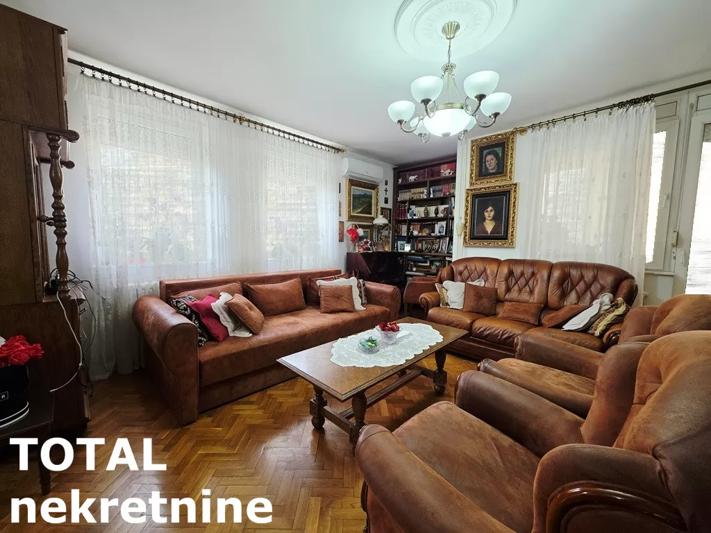 Stan,NOVI SAD,CENTAR,kv: 104.00, € 250000, ID: 1102851 1