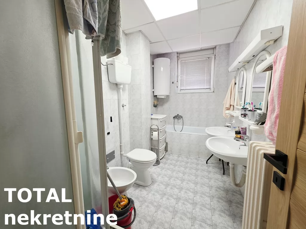 Stan,NOVI SAD,CENTAR,kv: 104.00, € 250000, ID: 1102851 14