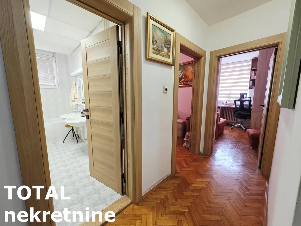 Stan,NOVI SAD,CENTAR,kv: 104.00, € 250000, ID: 1102851 16