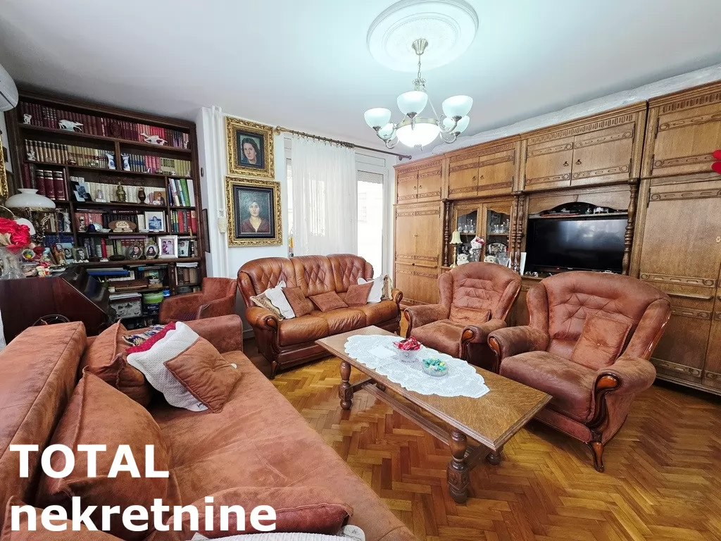 Stan,NOVI SAD,CENTAR,kv: 104.00, € 250000, ID: 1102851 2