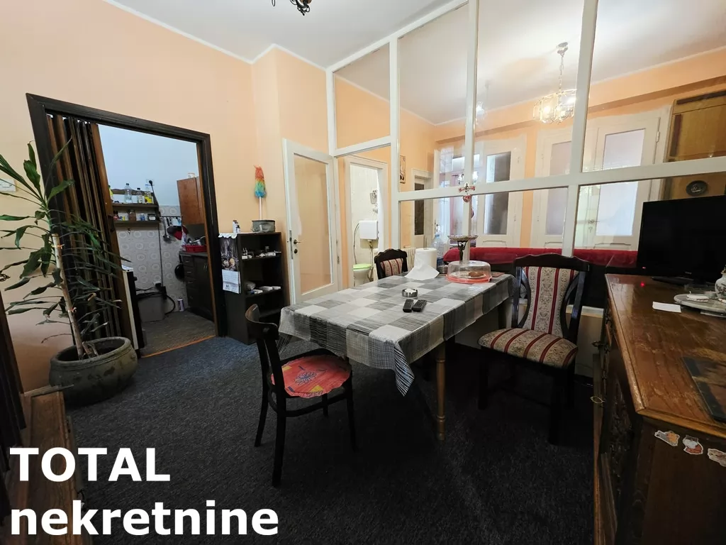 Stan,NOVI SAD,CENTAR,kv: 71.00, € 200000, ID: 1101947 6