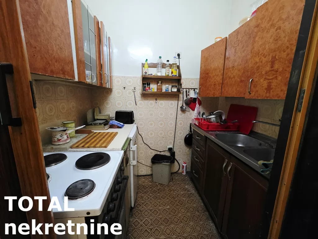 Stan,NOVI SAD,CENTAR,kv: 71.00, € 200000, ID: 1101947 7