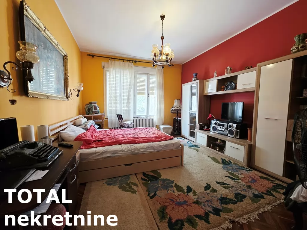 Stan,NOVI SAD,CENTAR,kv: 71.00, € 200000, ID: 1101947 8