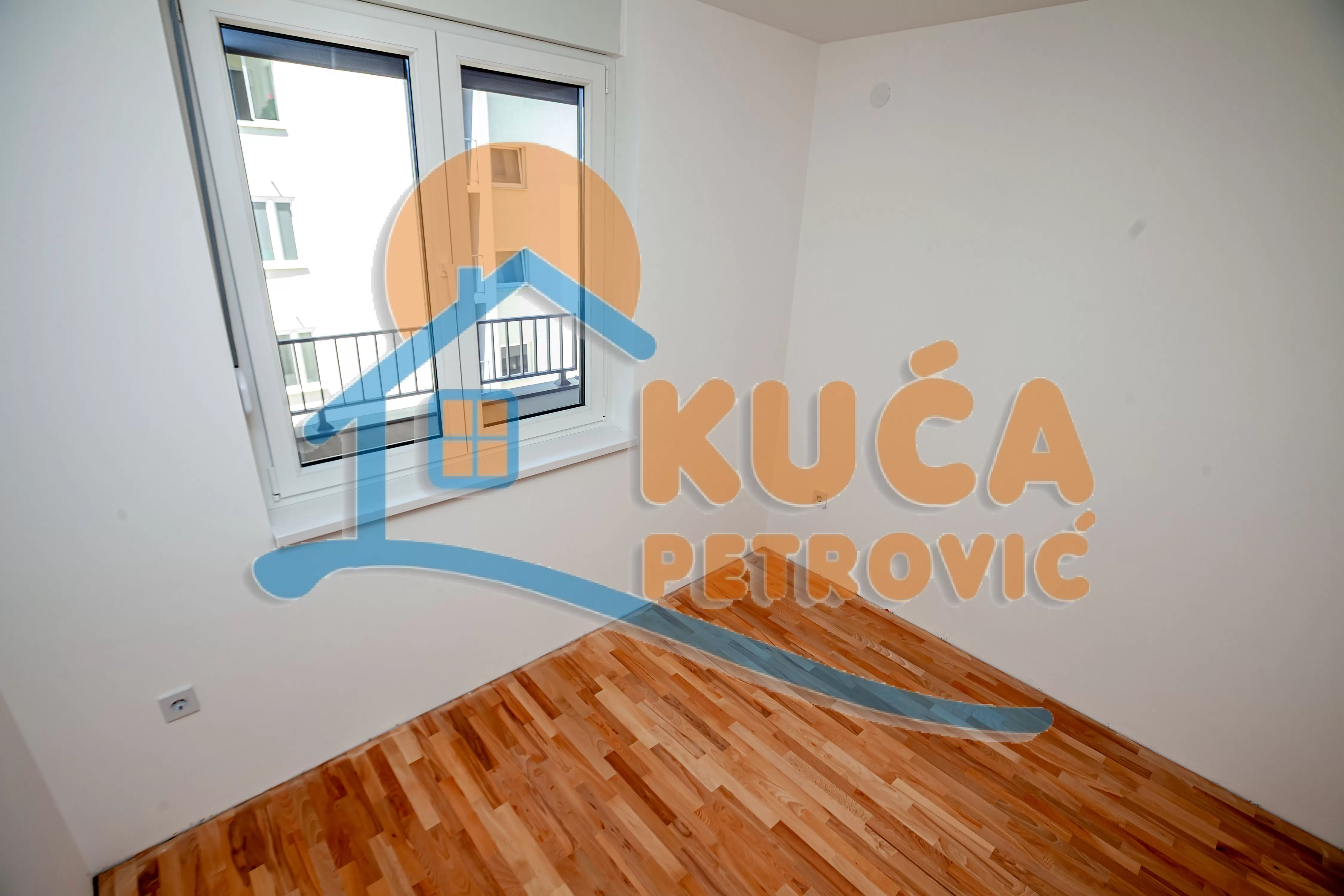 Trosoban stan, 76.5 m2, Pantelej, Gornjomatejevačka ID: p-016904 14