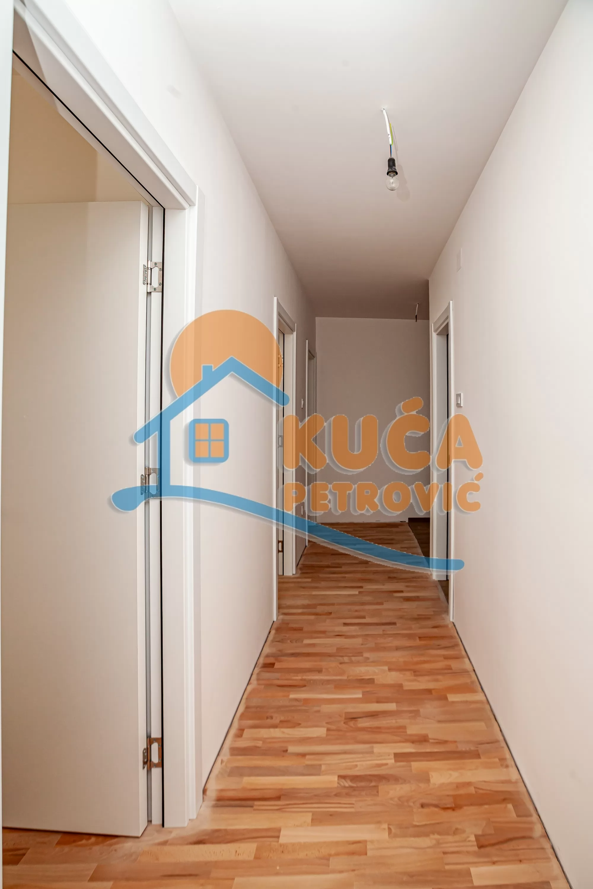 Trosoban stan, 76.5 m2, Pantelej, Gornjomatejevačka ID: p-016904 7