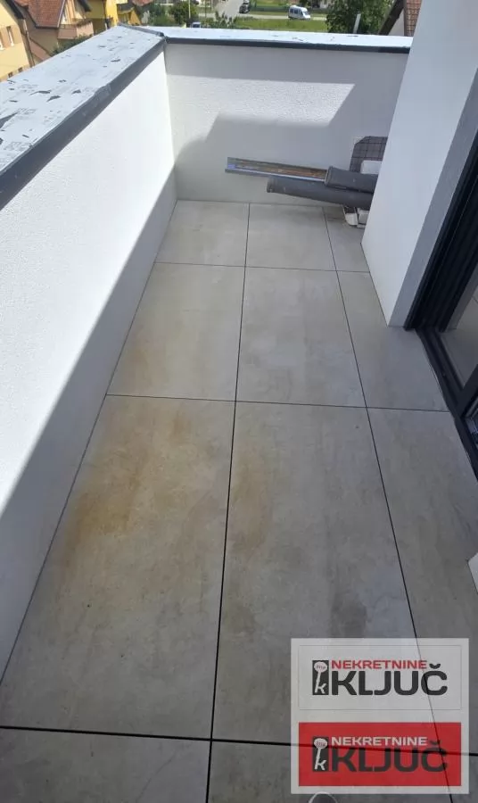 VETERNIK IZDAJE SE JEDNOIPOSOBAN NAMEŠTEN STAN SA PARKING MESTOM 9