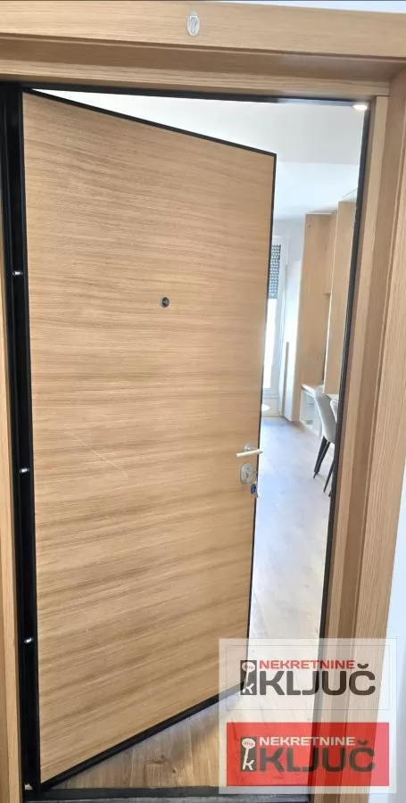 VETERNIK IZDAJE SE NOVA NAMEŠTENA GARSONJERA 10