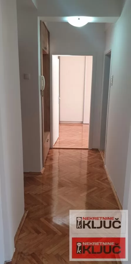 BULEVAR IZDAJE SE DVOSOBAN STAN ZA STANOVANJE ILI POSLOVNE DELATNOSTI 14