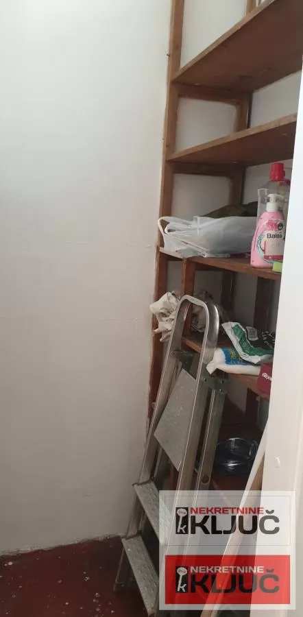 BULEVAR IZDAJE SE DVOSOBAN STAN ZA STANOVANJE ILI POSLOVNE DELATNOSTI 15