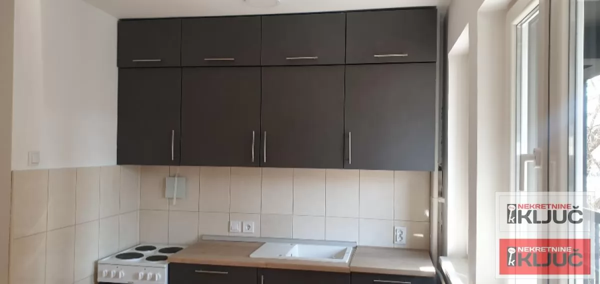 BULEVAR IZDAJE SE DVOSOBAN STAN ZA STANOVANJE ILI POSLOVNE DELATNOSTI 3