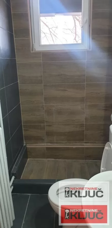 BULEVAR IZDAJE SE DVOSOBAN STAN ZA STANOVANJE ILI POSLOVNE DELATNOSTI 9
