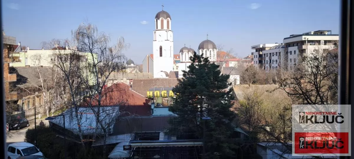 Garsonjera u Grbavici, Novi Sad, 27 m², 1. sprat 1