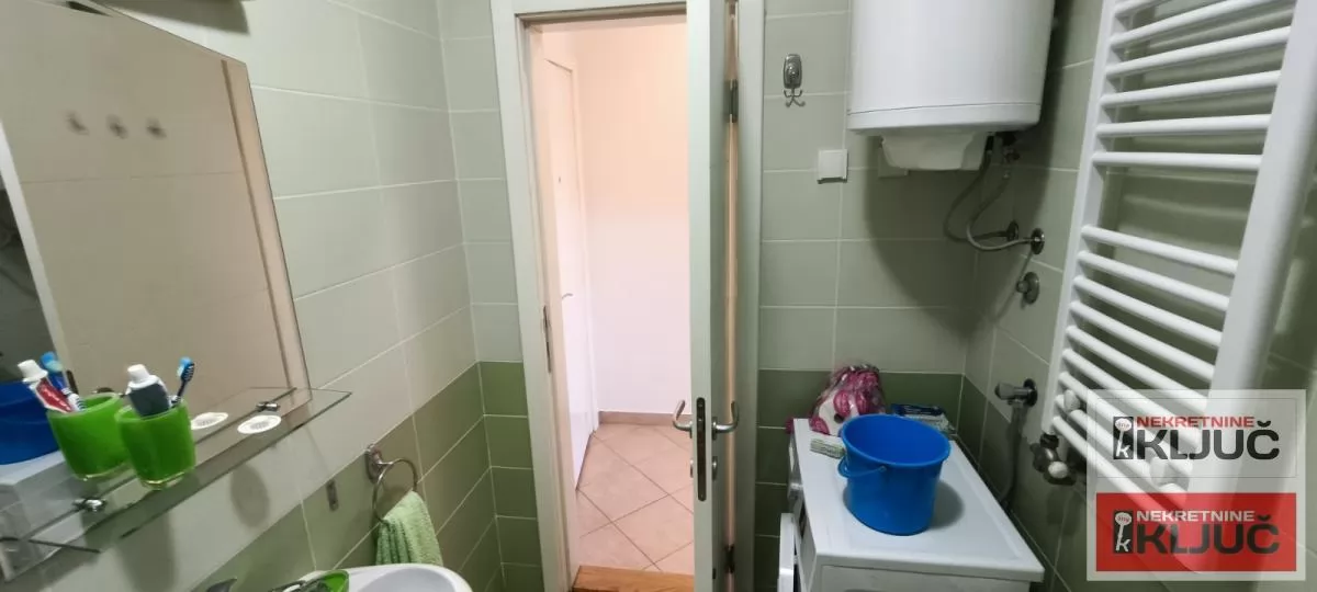 Garsonjera u Grbavici, Novi Sad, 27 m², 1. sprat 7